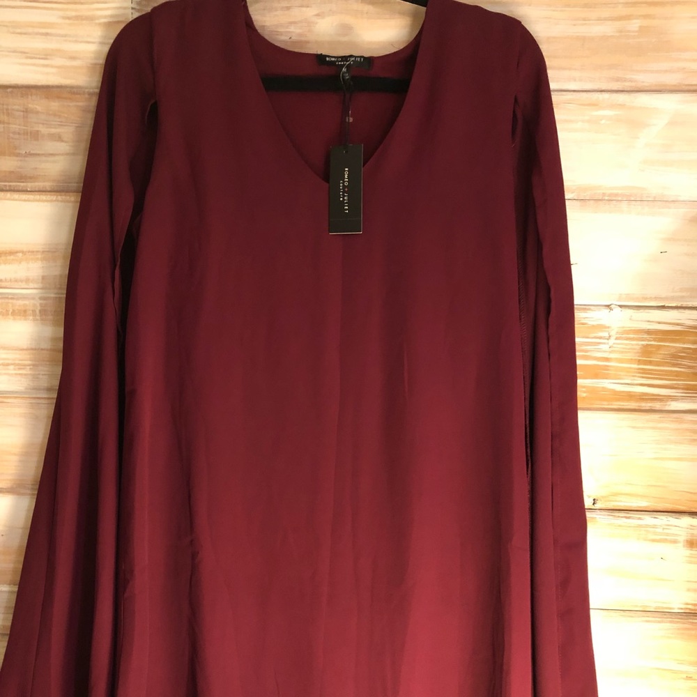 NWT Romeo & Juliet Couture Burgundy Cape Dress- M